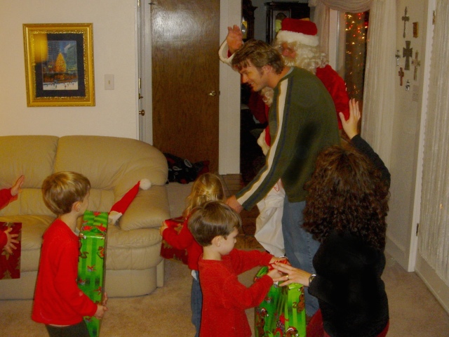 Hildebrand Christmas ScreenSaver/640x480_2004-12-24-15 Christmas Eve J&J.jpg
